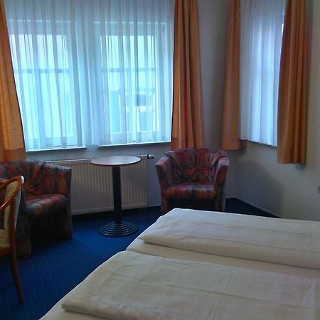 Hotel Loewensteiner Hof Haus Am Neuplatz เวิร์ทไฮม์ ภายนอก รูปภาพ