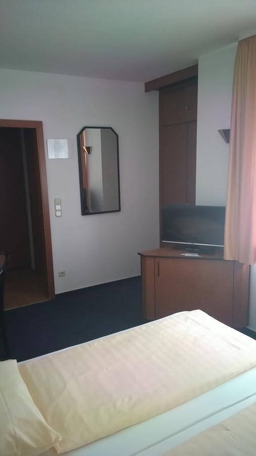 Hotel Loewensteiner Hof Haus Am Neuplatz เวิร์ทไฮม์ ภายนอก รูปภาพ